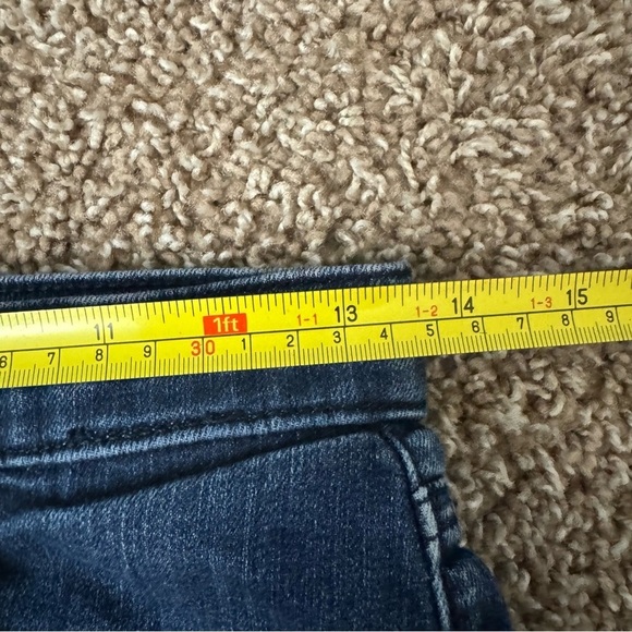 J Brand Dita High Rise Denim Summer Shorts in Luna Dark Wash Size 26 - Picture 8 of 9